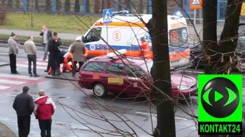 Taksówkarz potrącił na pasach nastolatków