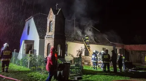 Płonął dom koło Chojnic. Nie żyje 53-letni mężczyzna