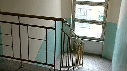 Pijana zgubiła dziecko na klatce