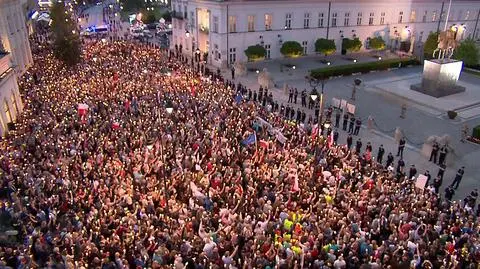 Zarzuty znieważenia policjantów na demonstracji przed Pałacem