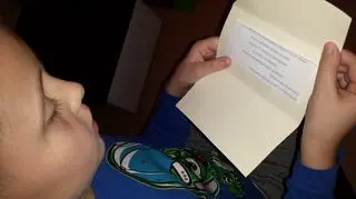 Mały Kuba czyta listy