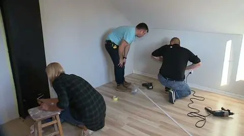 Podkarpacie. Policjanci remontują spalony dom