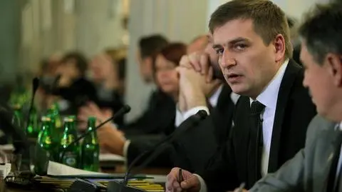 Minister w trudnej roli