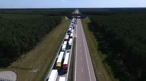Tablice ostrzegą przed korkiem na autostradzie. Już nad tym pracujemy