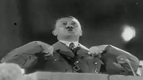 Hitler reklamuje szampon