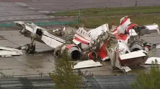 The wreckage of the Tu-154M laying at Smolensk North Airport 
