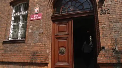 Wniósł ostre narzędzie na salę sądową. "To świadczy o nieprawidłowościach"