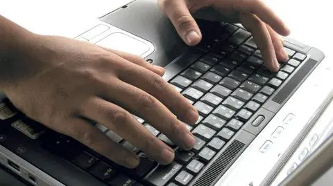 Proponował przez internet seks 13-latce