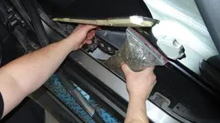 Kobieta przemycała bursztyn w samochodzie