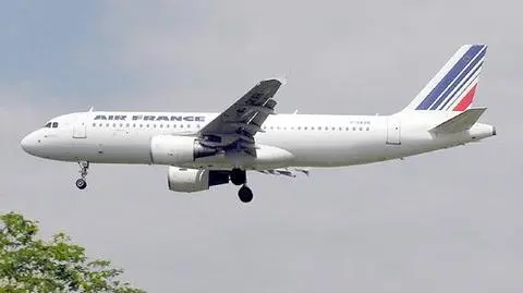 Pilot zasłabł przez pył. W locie