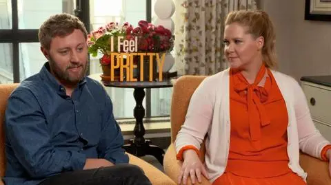 Amy Schumer w rozmowie z Anną Wendzikowską. Film "Jestem taka piękna"