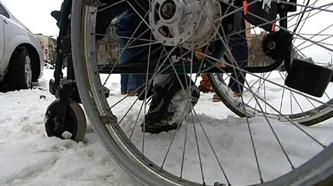 Płońska przychodnia nie dla osób na wózkach