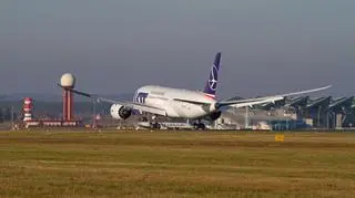 Dreamliner na gdańskim lotnisku