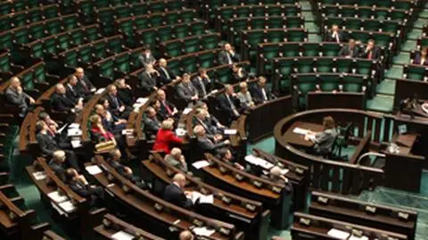 Mniej pieniędzy dla partii