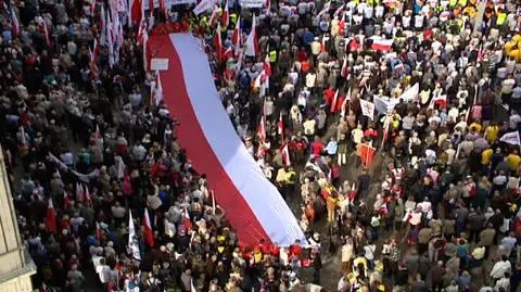 Przegląd prasy: Święto Niepodległości najważniejsze dla co trzeciego Polaka