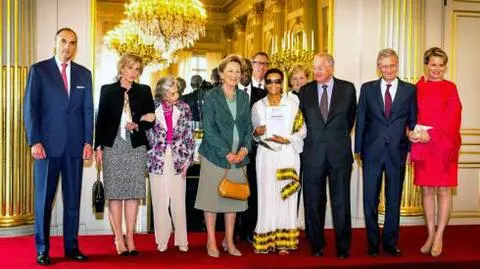 Rodzina królewska będzie płacić podatki. Bo kryzys