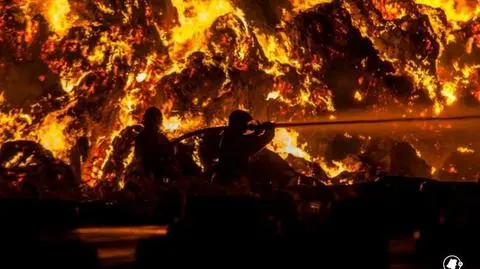 Opole: pożar bel słomy. Kilkanaście godzin akcji