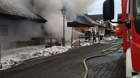Spłonął budynek obok zabytkowego muzeum w Lanckoronie