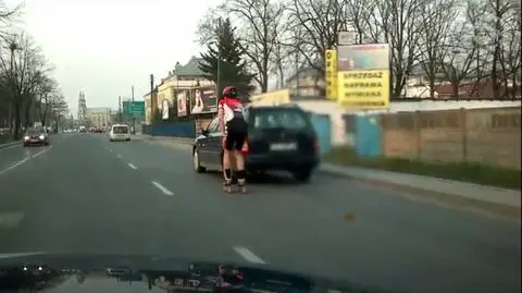 Rolkarz jechał Drogą Dębińską