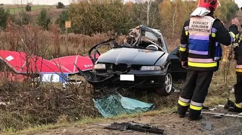 Trzej 19-latkowie zginęli w zderzeniu samochodu z cysterną