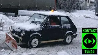 Maluch jako pług na stacji w Myślenicach(fot.internauta Adam)