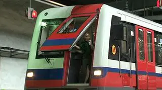 Śledztwo jest związane z dostawą taboru dla metra