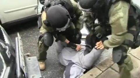 "Polowali" uzbrojeni w maczety i noże. Policja zatrzymała 13 krakowian