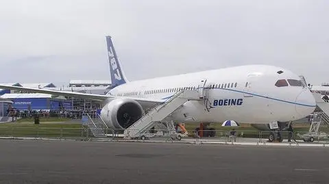 Boeing do połowy maja wymieni akumulatory w dreamlinerach 