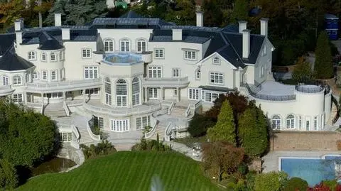 Większy niż Pałac Buckingham. Kupiony za 40 mln euro