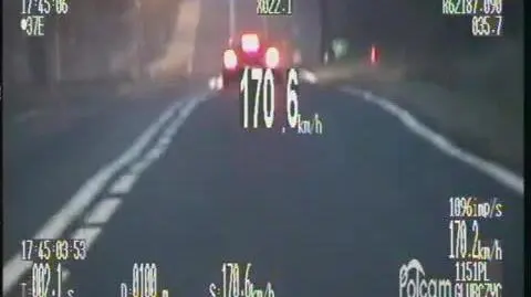 Opolszczyna: 170 km/h w terenie zabudowanym. "Prawko" miał od miesiąca