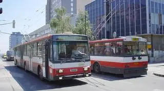 Mężczyzna atakował w pobliżu przystanków autobusowych w Bratysławie