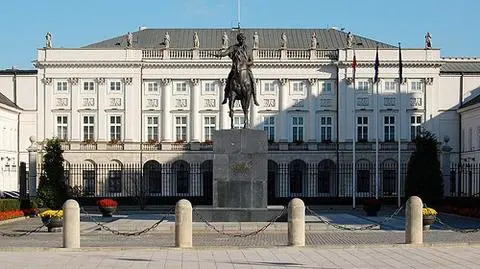 Relacja spod Pałacu Prezydenckiego