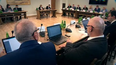 Komisja śledcza pracuje już ponad rok