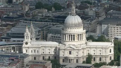 "Oburzeni" mają się zwinąć z Londynu