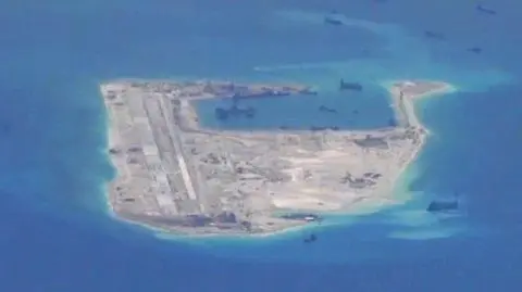 Rafa Fiery Cross w archipelagu Spratly jest kontrolowana przez Chiny