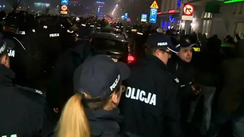 Zażalenie policji na decyzją sądu ws. blokujących Wawel