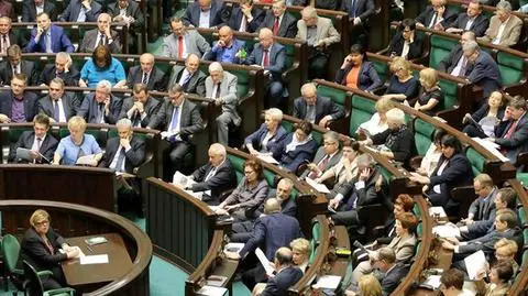 PO i PSL wstrzymały się od udziału w dyskusji