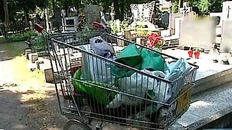 Libacje na cmentarzu