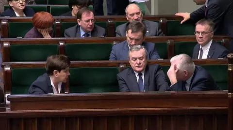 Sondaż CBOS. Poparcie dla rządu