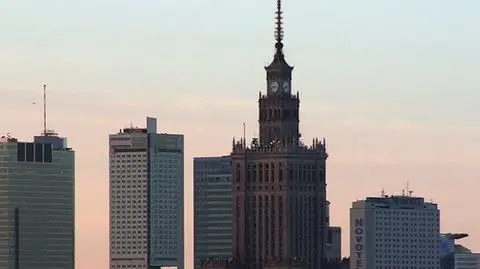 Scena powoli powstaje