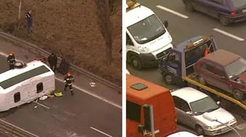 Zderzenie busa i osobówki. W akcji śmigłowiec