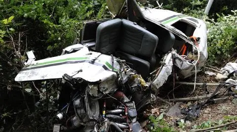 Awionetka rozbiła się przez mgłę