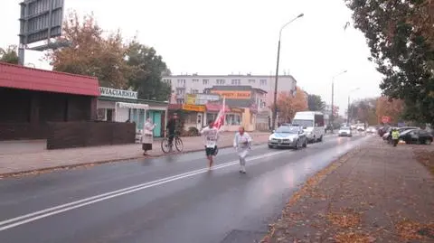 Nie mogła wbiec na metę maratonu, bo brama była zamknięta