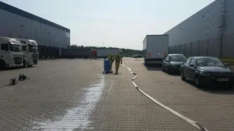 Mysłowice. Na drogę wylał się kwas solny