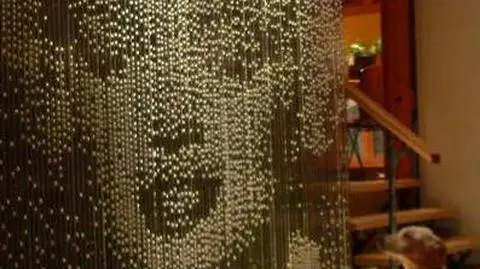 Twarz Monroe, Einsteina albo Twoja własna. Z rurek