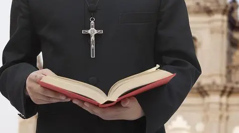 Ksiądz częstował nastolatków wódką? "Przyznał się i ubolewa"