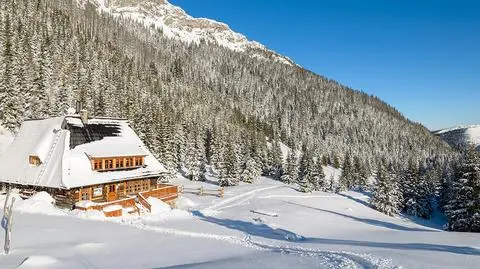 Tatry. Zagrożenie lawinami, mgła, a oni z 6-latkiem poszli w góry