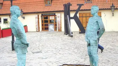 Poznańska rzeźba nie jest tak kontrowersyjna jak te w Pradze 
