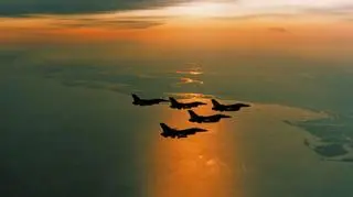 Myśliwiec zaginął podczas wieczornego lotu traningowego