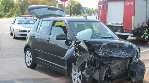 Wjechał na czerwonym. Pięć osób rannych w tym dziecko